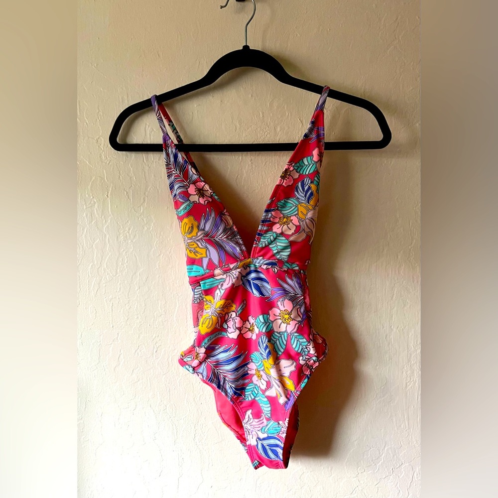 NWOT Floral Swimsuit